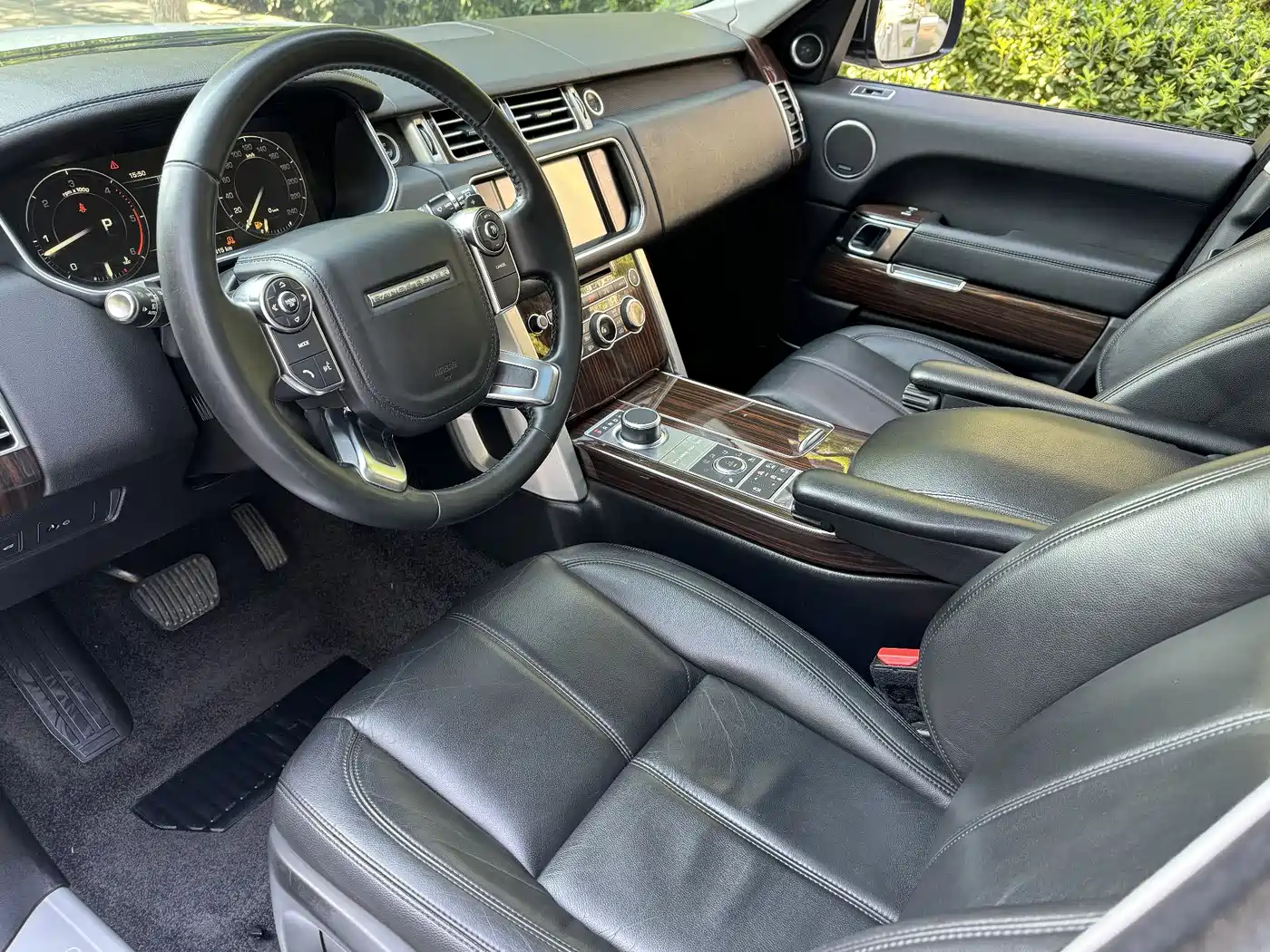 Land Rover Range Rover 2015 3.0 TDV6 Vogue фото 6