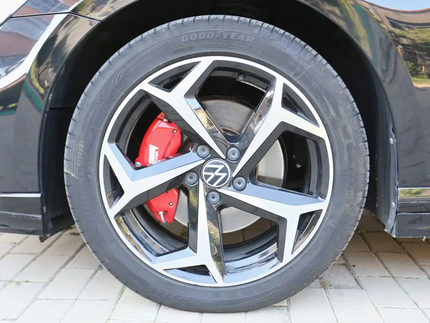 Volkswagen Magotan 2023 Model 2 Million Commemorative Edition 330TSI DSG Luxury фото 12