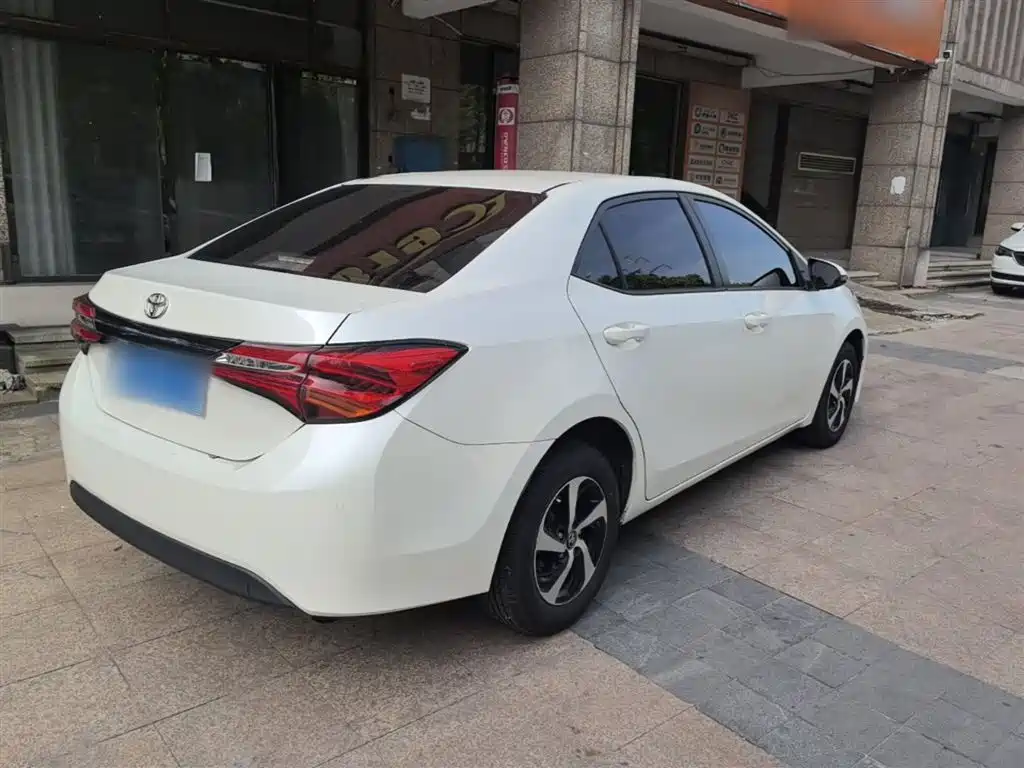 Toyota Levin 2017 Facelift 185T CVT Elite (China V) фото 7