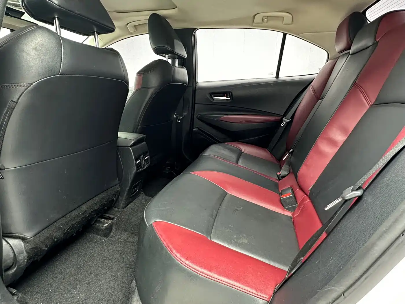 Toyota Corolla 2021 TNGA 1.5L CVT GR SPORT Edition фото 11
