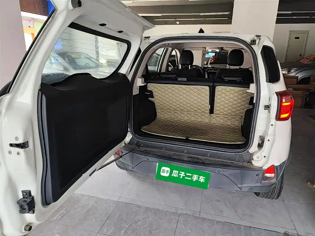 BYD Yuan 2016 1.5L Automatic Luxury фото 19