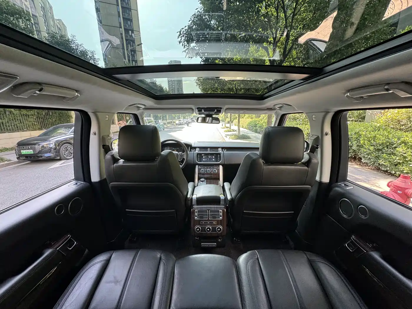 Land Rover Range Rover 2015 3.0 TDV6 Vogue фото 11
