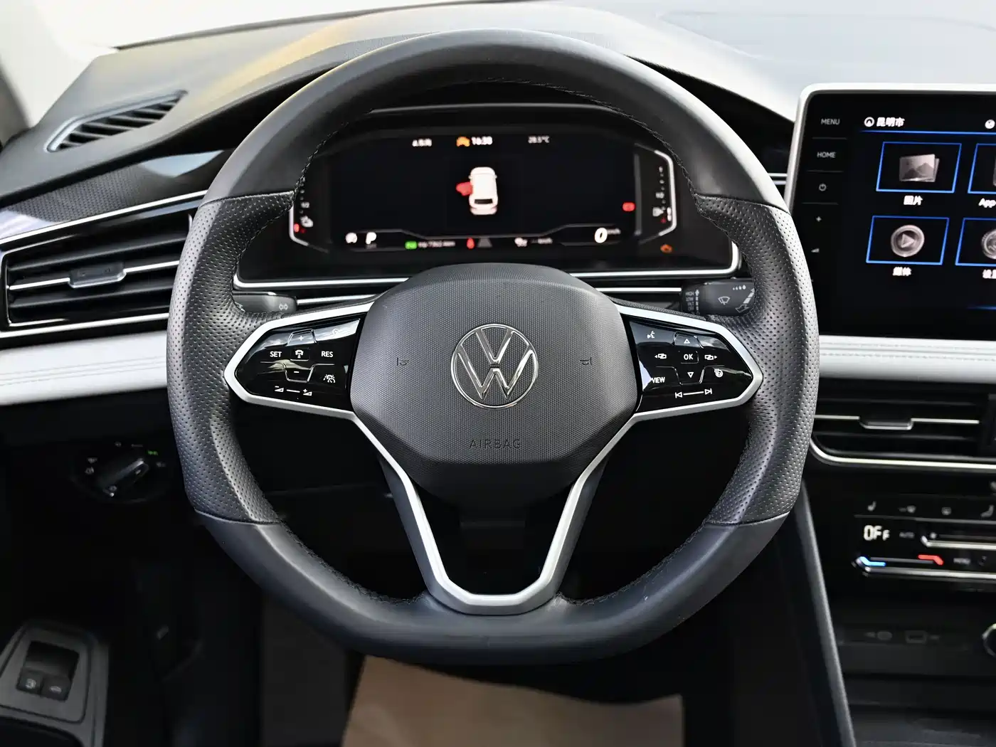 Volkswagen Tiguan L PHEV 2023 430PHEV Plug-in Hybrid Premium фото 14