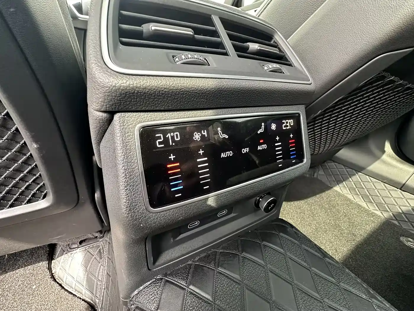 Audi A6L 2024 45 TFSI Premium Dynamic фото 7