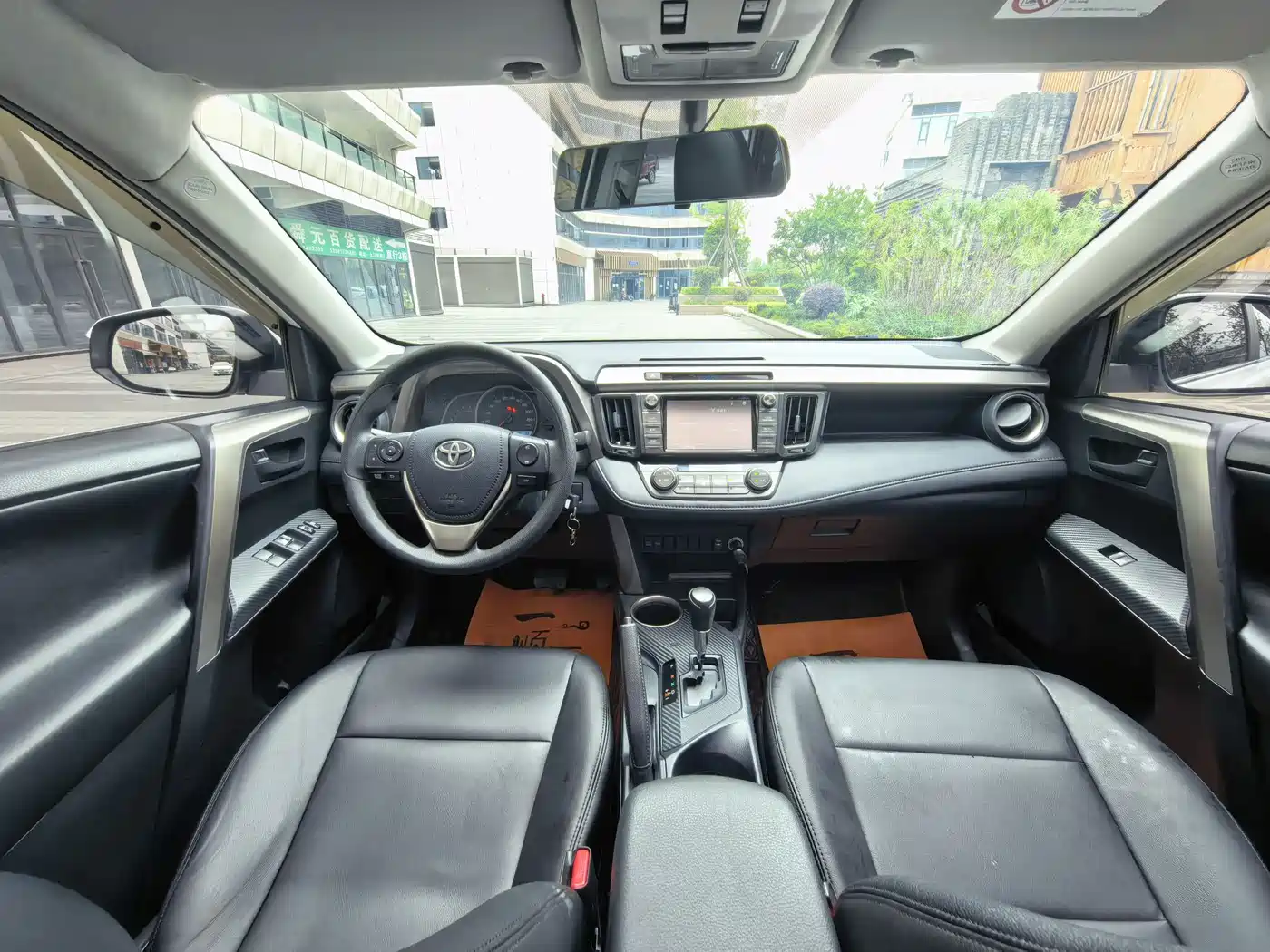 Toyota RAV4 Rongfang 2015 2.0L CVT 2WD Trend Edition фото 17