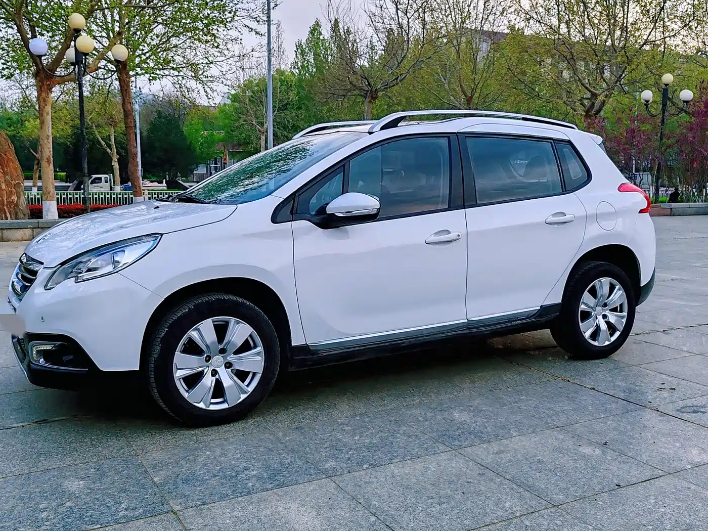 Peugeot 2008 2014 1.6L Automatic Fashion Edition фото 10