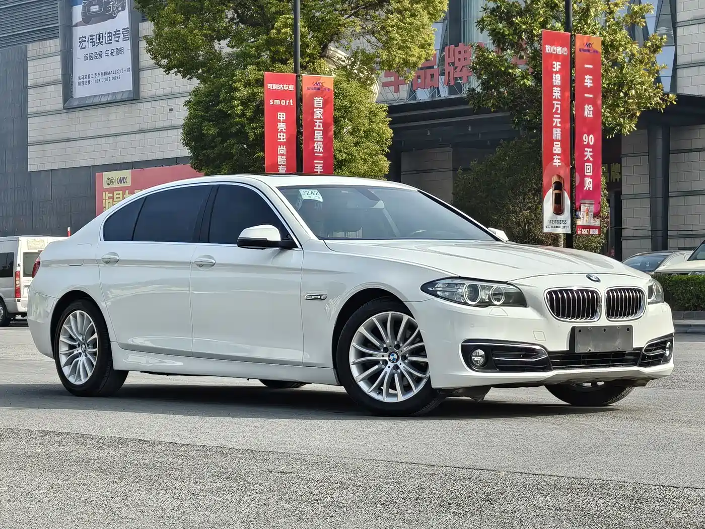 BMW 5 Series 2014 525Li Luxury Design Package фото 2