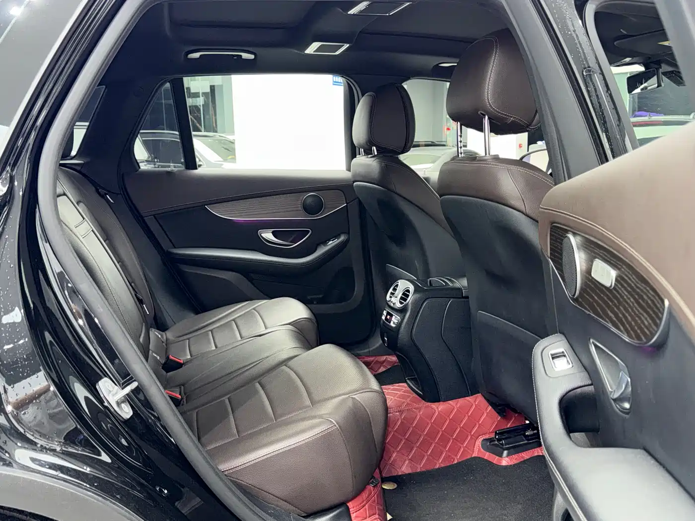 Mercedes-Benz GLC 2022 Facelift II GLC 260 L 4MATIC Luxury фото 7