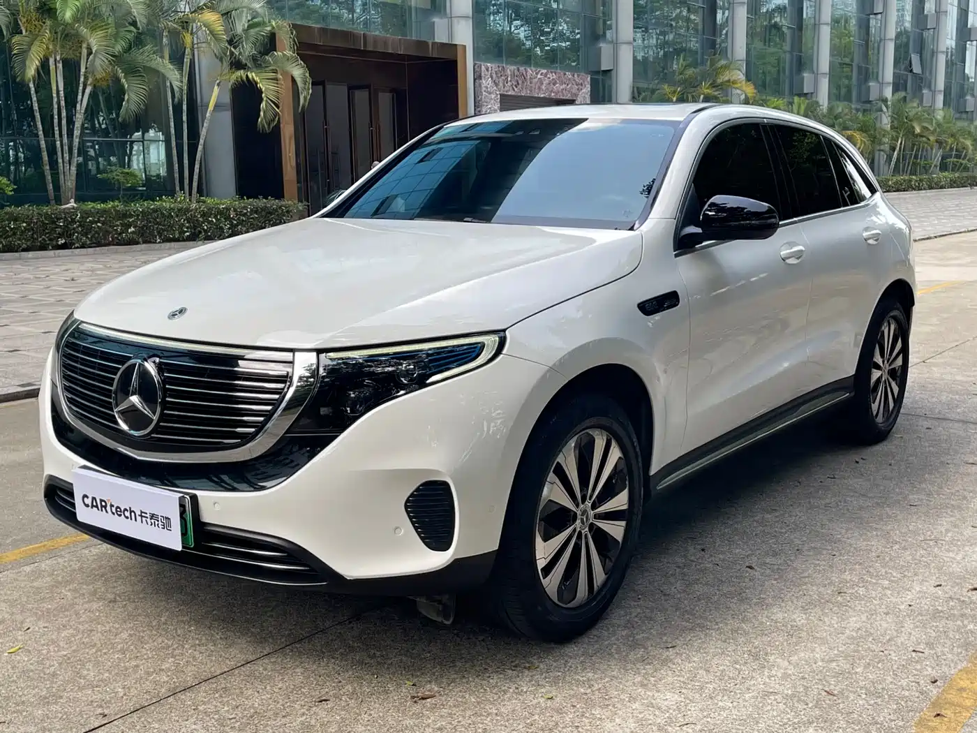 MERCEDES-BENZ EQC