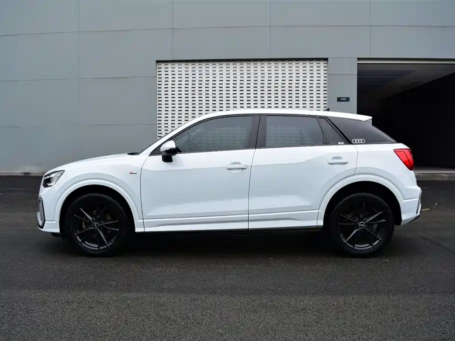 Audi Q2L 2022 35 TFSI Progressive Dynamic фото 4