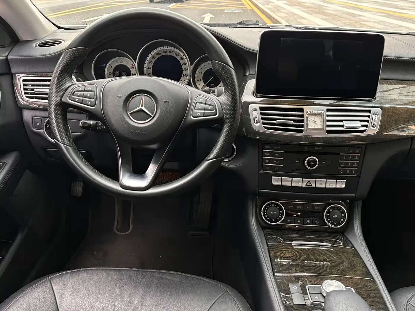 Mercedes-Benz CLS 2015 CLS 320 фото 8