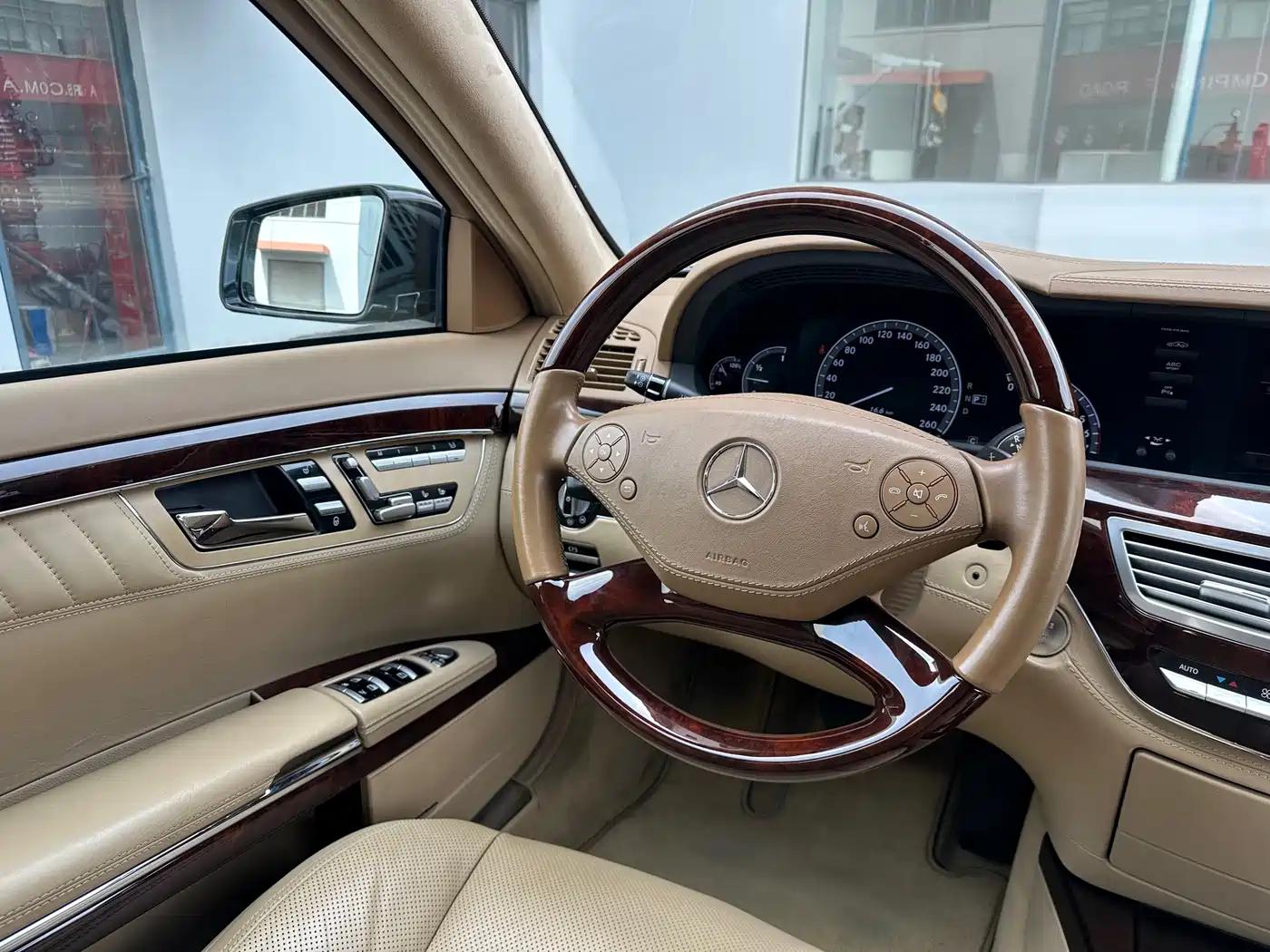 Mercedes-Benz S-Class 2010 S 600 L фото 35
