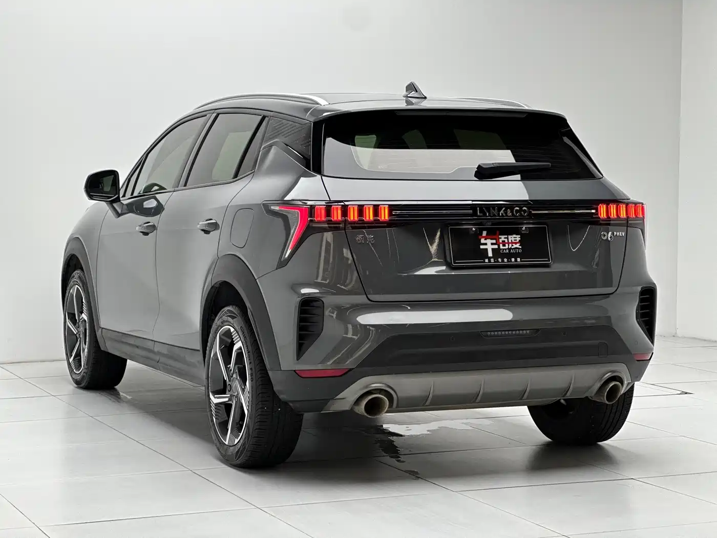 Lynk & Co 06 EM-P 2022 PHEV 84KM Range Pro фото 6