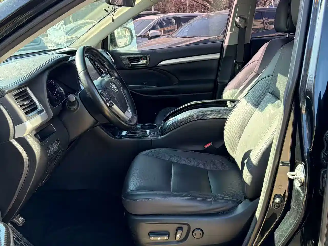 Toyota Highlander 2018 2.0T 2WD Premium 7-seater (China V) фото 4