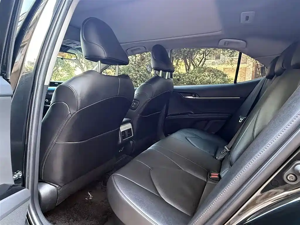Toyota Camry 2019 Hybrid 2.5HG Luxury Edition China V фото 17