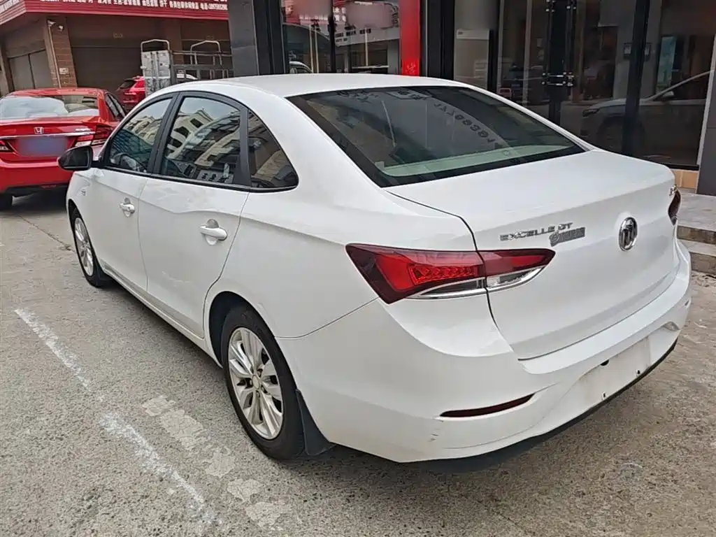 Buick Excelle 2021 Exemplar 1.5L Auto Progressive фото 5