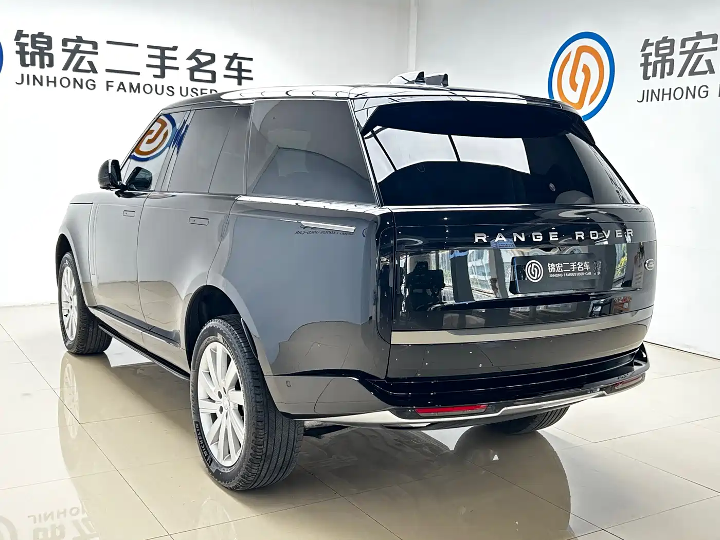 Land Rover Range Rover 2024 3.0 L6 360PS Golden Age Edition фото 27
