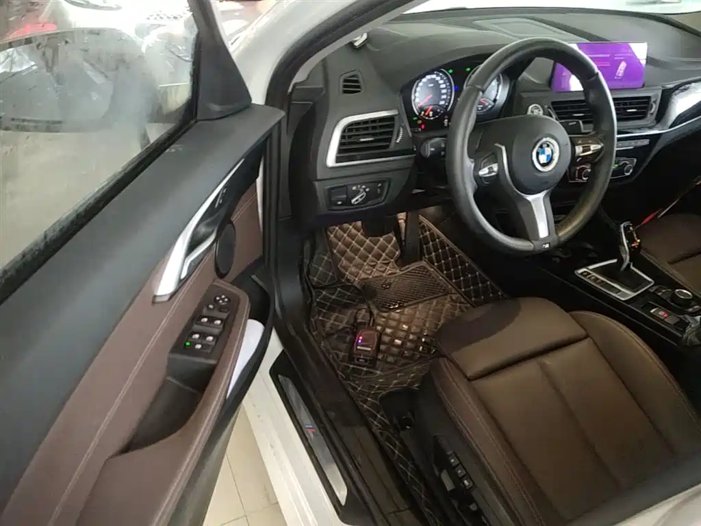 BMW 1 Series 2020 Model 120i M Sport Package фото 12
