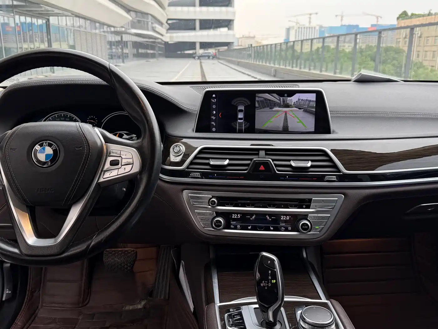 BMW 7 Series 2017 730Li Leading Edition фото 7