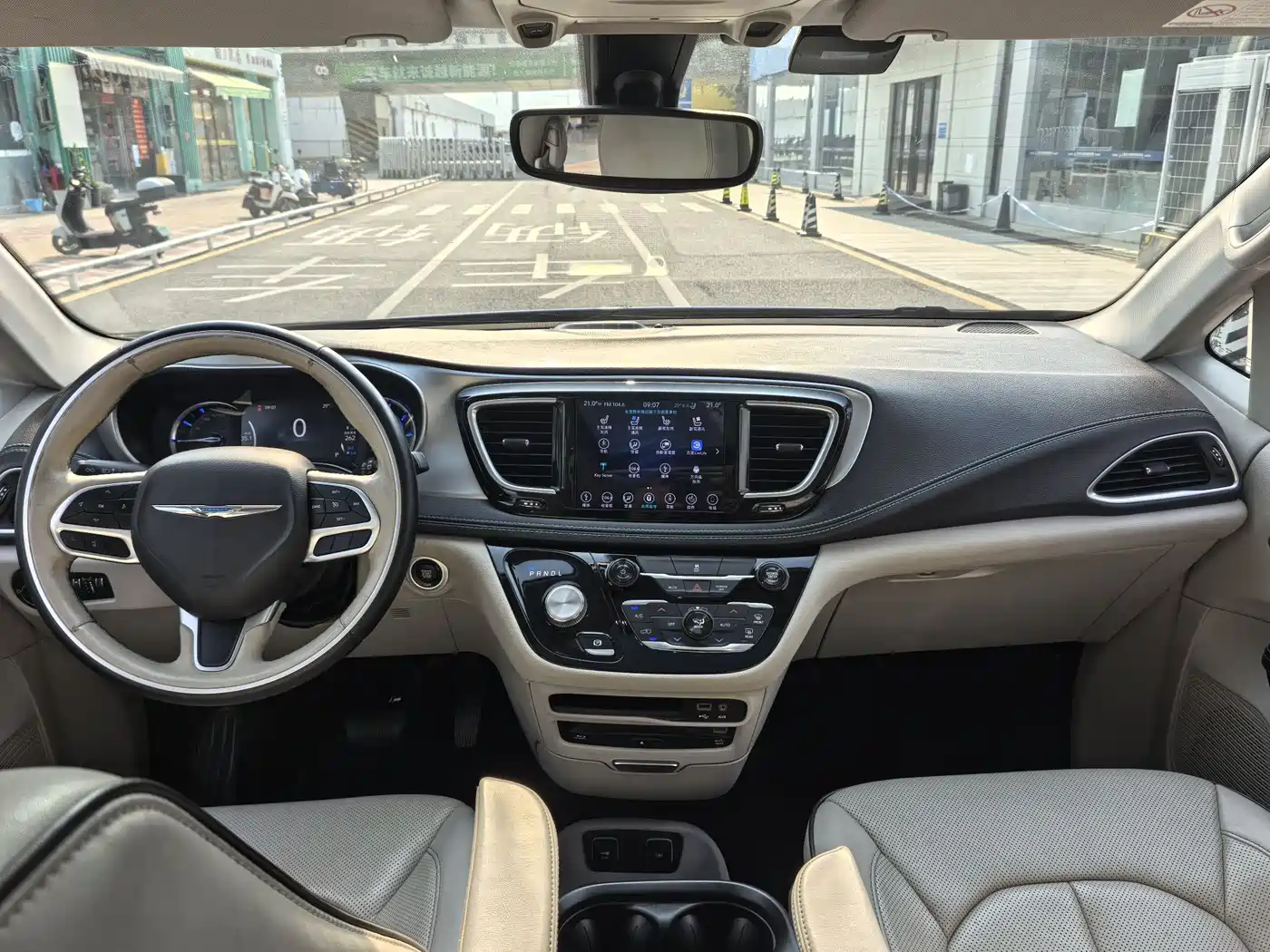 Chrysler Grand Caravan PHEV (Import) 2019 2018 3.6L Plug-in Hybrid