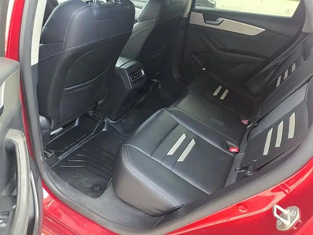 BYD Qin Pro 2018 1.5TI Automatic Smart Connected Premium Edition фото 17
