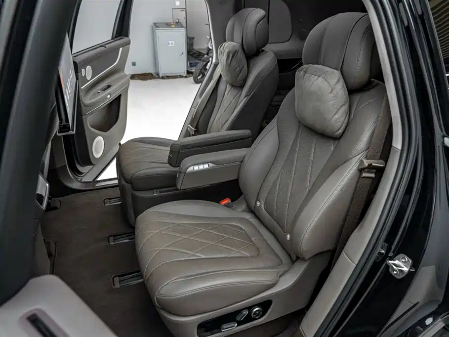 AITO Wenjie AITO M9 2024 Extended Range Ultra 42kWh 6-Seater фото 32