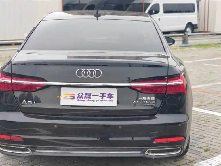 Audi A6L 2019 45 TFSI quattro Exclusive Elegance фото 4