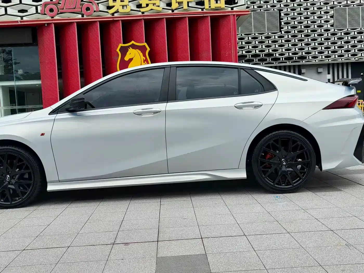 GAC Trumpchi Trumpchi Emkoo 2023 400T Auto R MAX фото 4