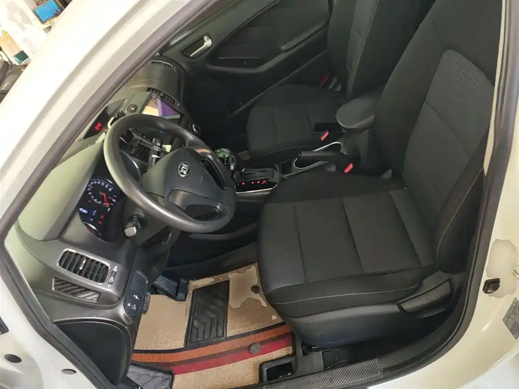 Kia K3 2017 1.6L Automatic 15th Anniversary Special GLS фото 15