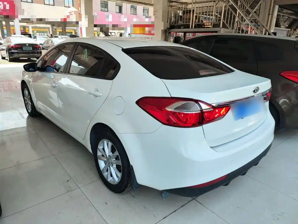 Kia K3 2017 1.6L Automatic 15th Anniversary Special GLS фото 5