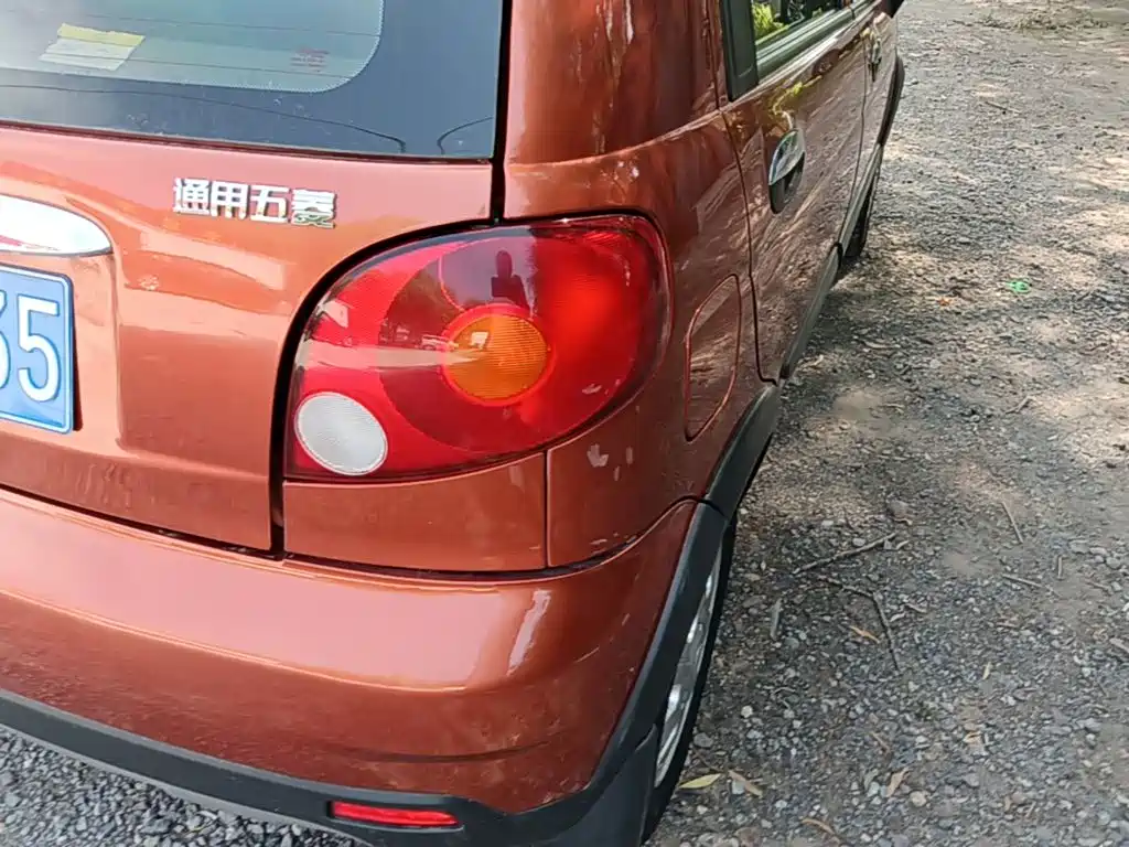 Baojun Lechi 2015 2012 Facelift 1.2L Manual Sport Vitality