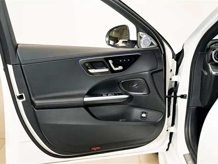 Mercedes-Benz C-Class 2024 Facelift III C 260 L Sport фото 17
