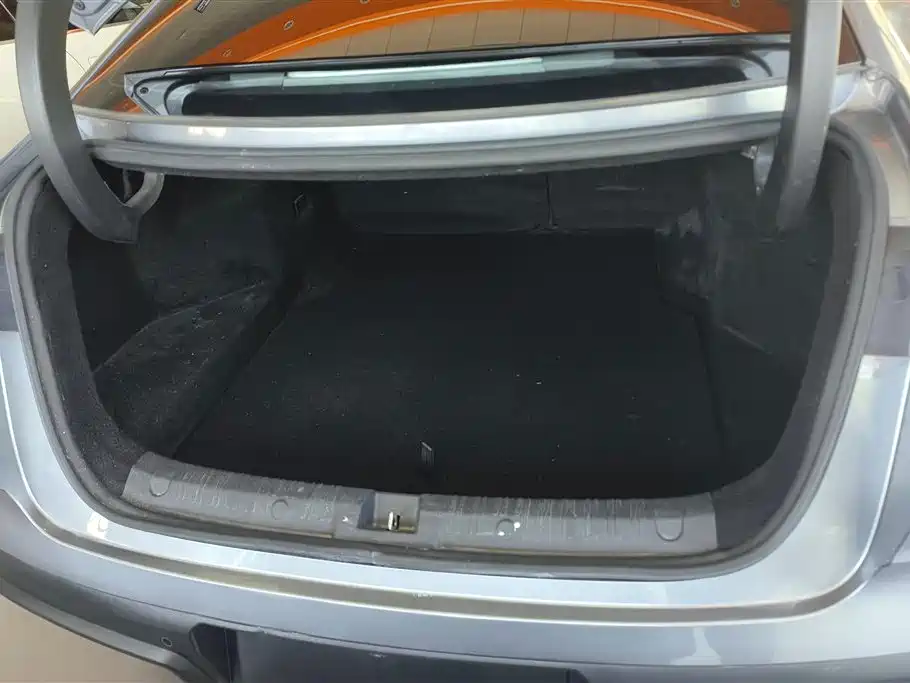 BYD Qin L 2024 DM-i 120KM Leading фото 4