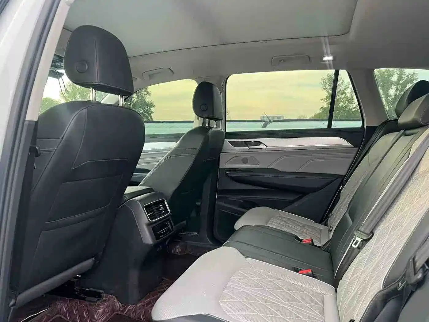 Volkswagen Talagon 2023 380TSI 4WD R-Line Touring Edition фото 9