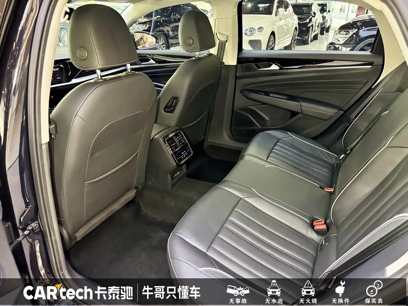 Volkswagen Passat 2023 330TSI Starlight Elite Edition фото 14