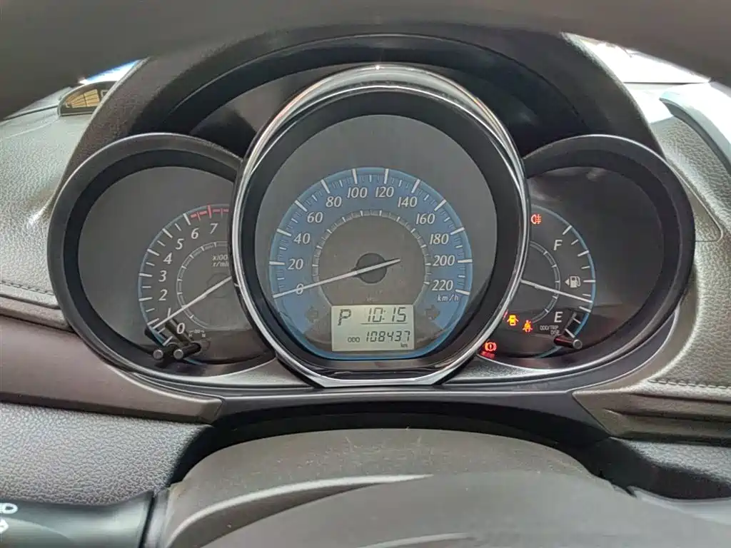 Toyota YARiS L Zhi Xuan 2015 1.5E Auto Charming Edition фото 12