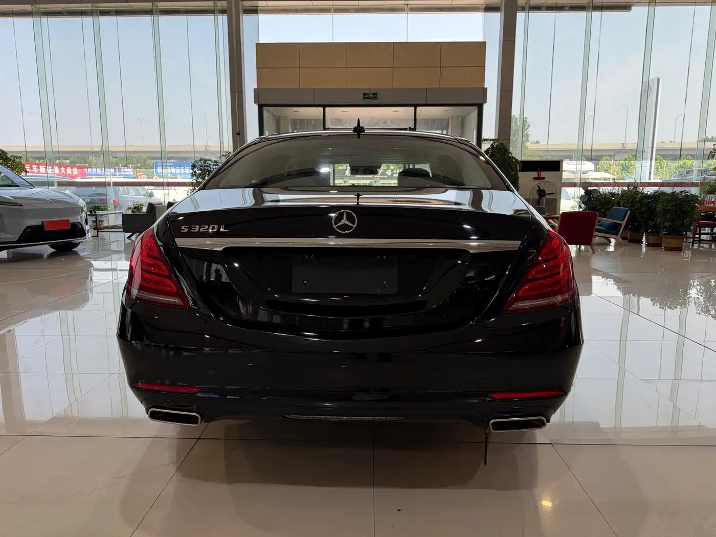 Mercedes-Benz S-Class 2016 S 320 L Business Edition фото 4