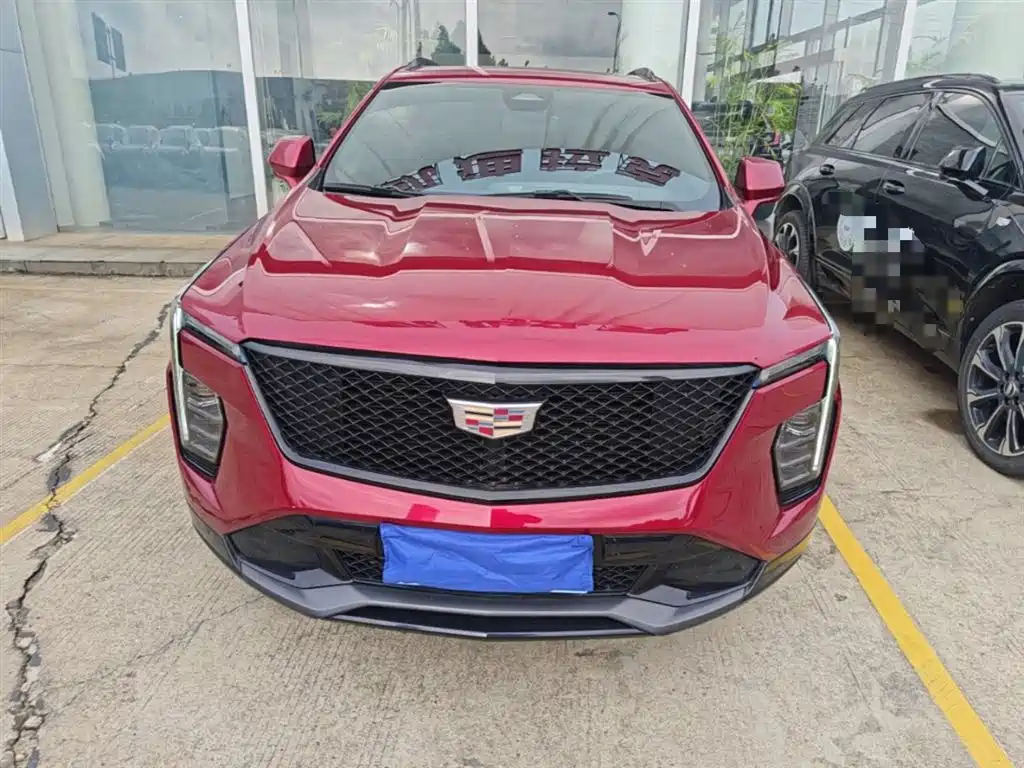 Cadillac XT4 2024 28T 4WD Luxury Edition фото 3
