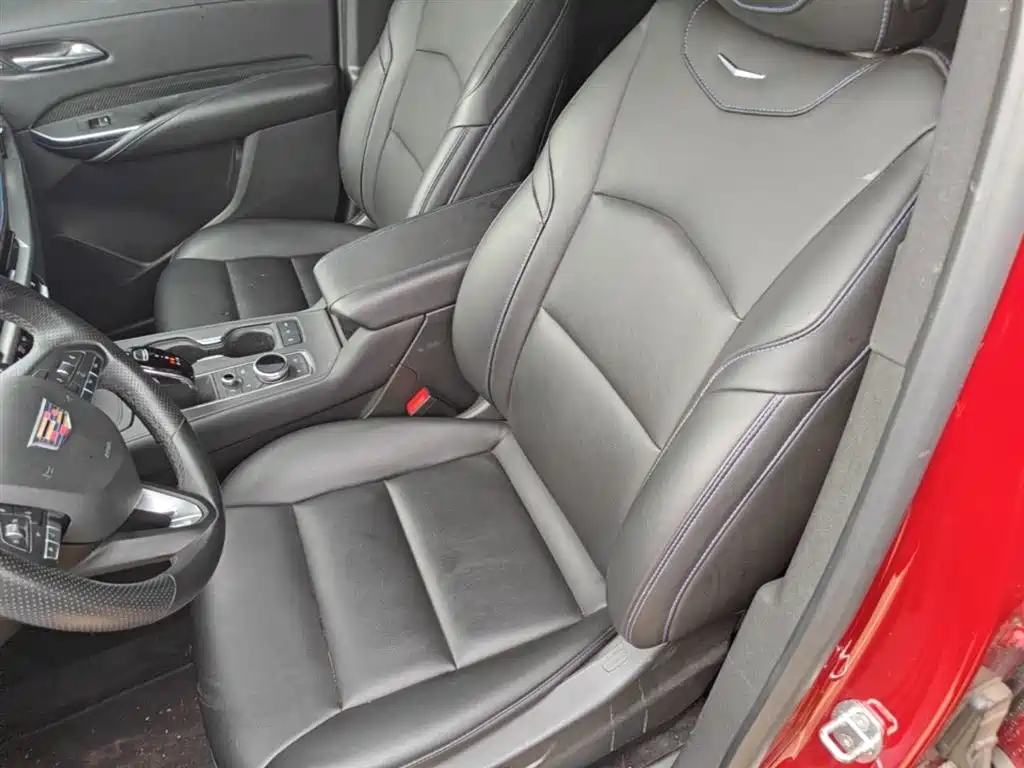 Cadillac XT4 2024 28T 4WD Luxury Edition фото 12