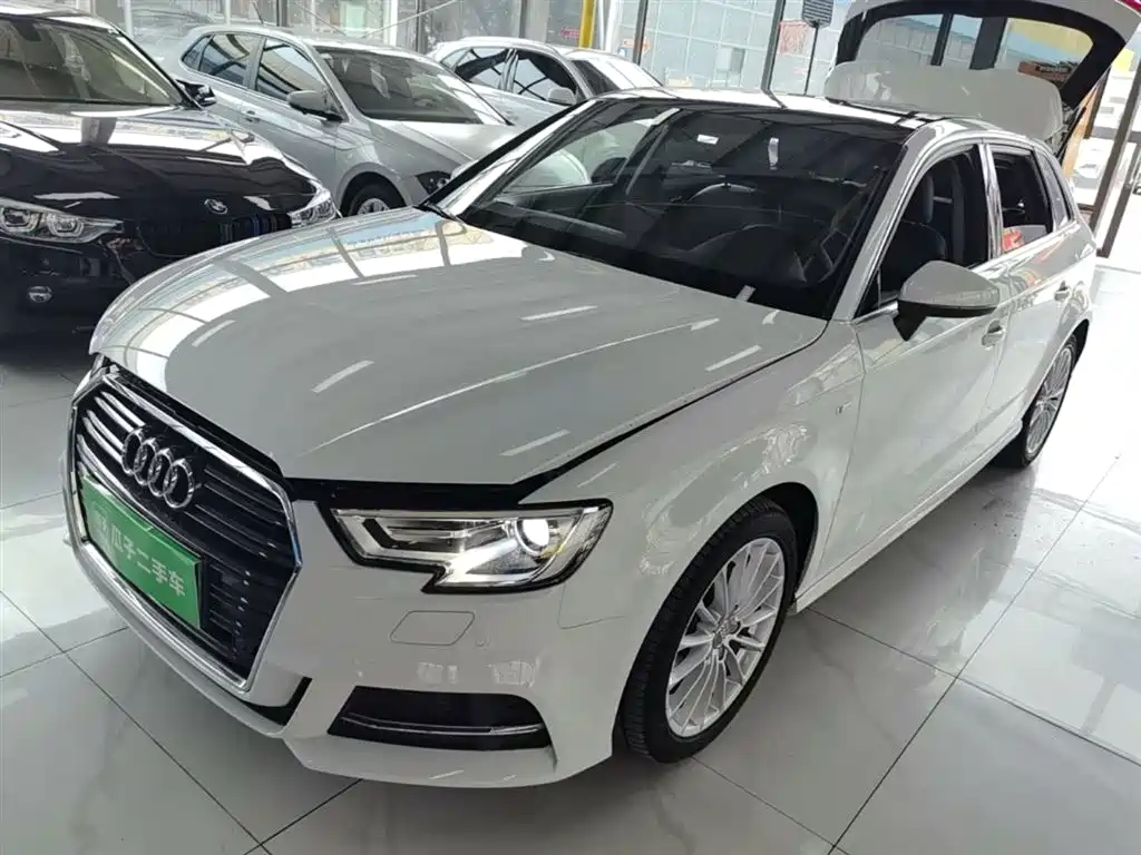 Audi A3 2018 30th Anniversary Sportback 35 TFSI Fashion фото 2