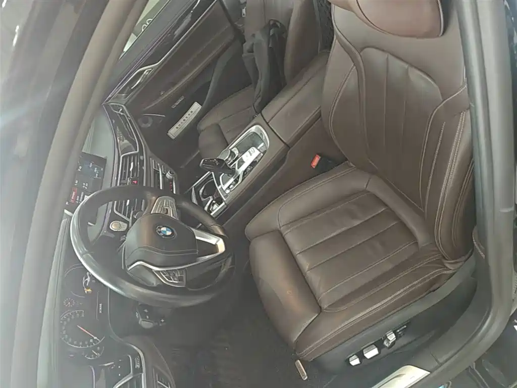 BMW 7 Series 2018 730Li Leading Type M Sport Package фото 15
