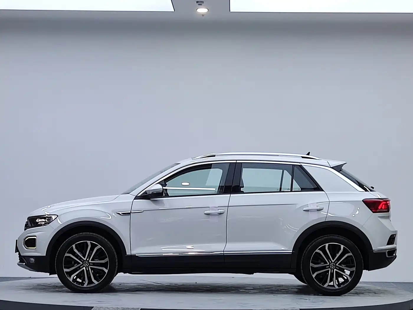 Volkswagen T-ROC 2021 280TSI DSG 2WD Comfort Smart Connect Edition фото 5