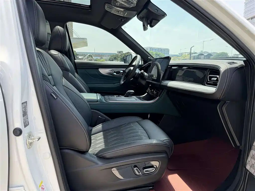 GAC Trumpchi Trumpchi GS8 2022 Pilot Series 2.0TGDI 2WD Luxury Smart Connect Edition (7-Seater) фото 26