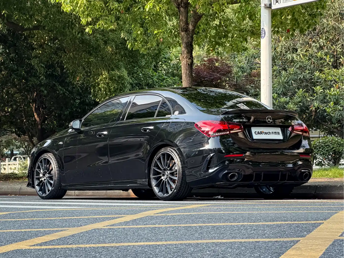 Mercedes-Benz A-Class AMG 2022 AMG A 35 L 4MATIC фото 6
