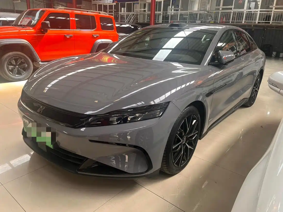 BYD Han 2025 DM-i 125KM Honor