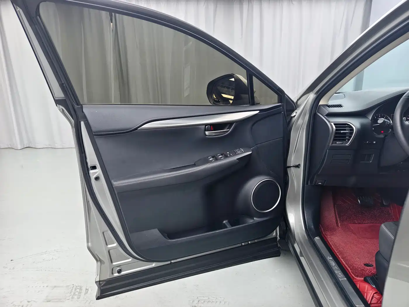 Lexus NX 2020 200 FWD Sharp Edition China V фото 7