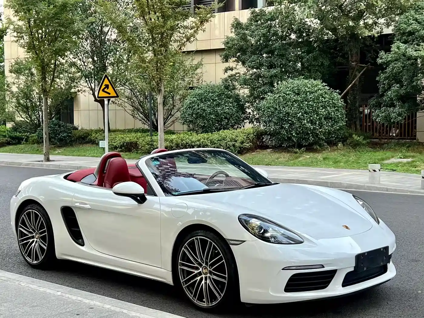 Porsche 718 2018 Boxster 2.0T фото 3