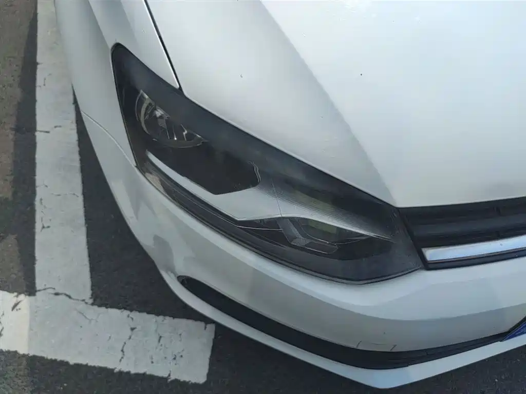 Volkswagen Polo 2016 1.4L Automatic Trend фото 13
