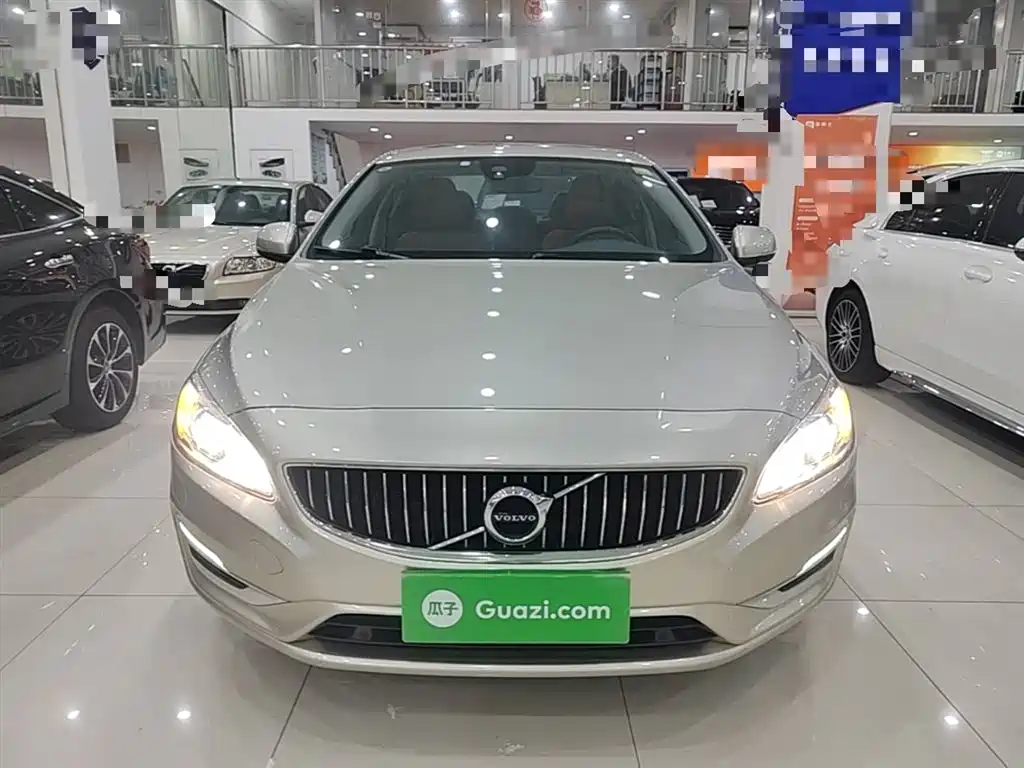 VOLVO S60