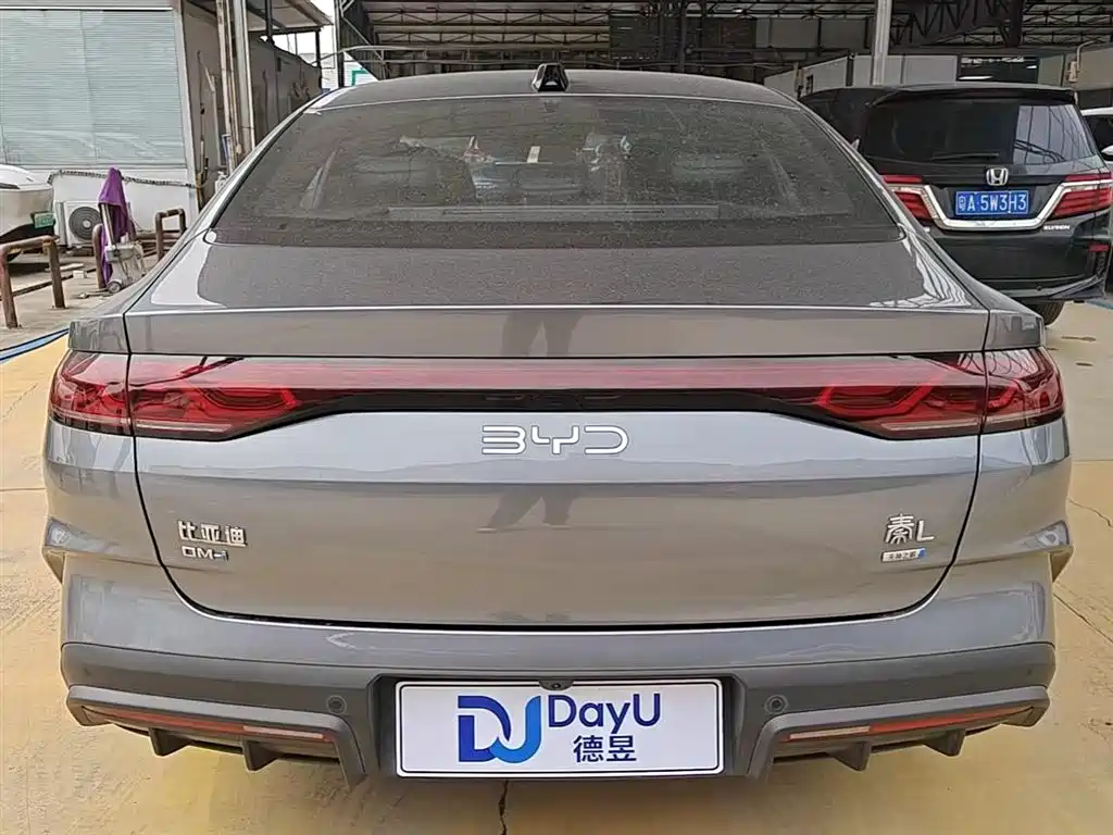 BYD Qin L 2025 DM-i Smart Drive Edition 120KM Surpassing фото 5